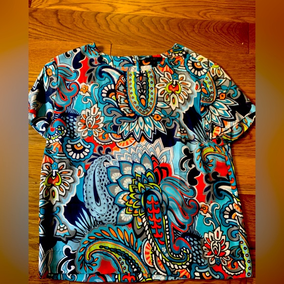 J Crew short sleeve paisley print top. - Picture 5 of 5